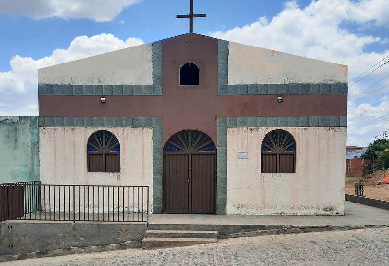 Fachada da Capela do Menino Jesus, no Bairro Queimadas.